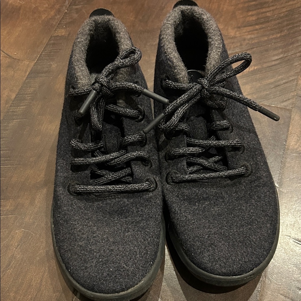 Cozy Dark Gray Allbirds Ankle Boots/Sneakers